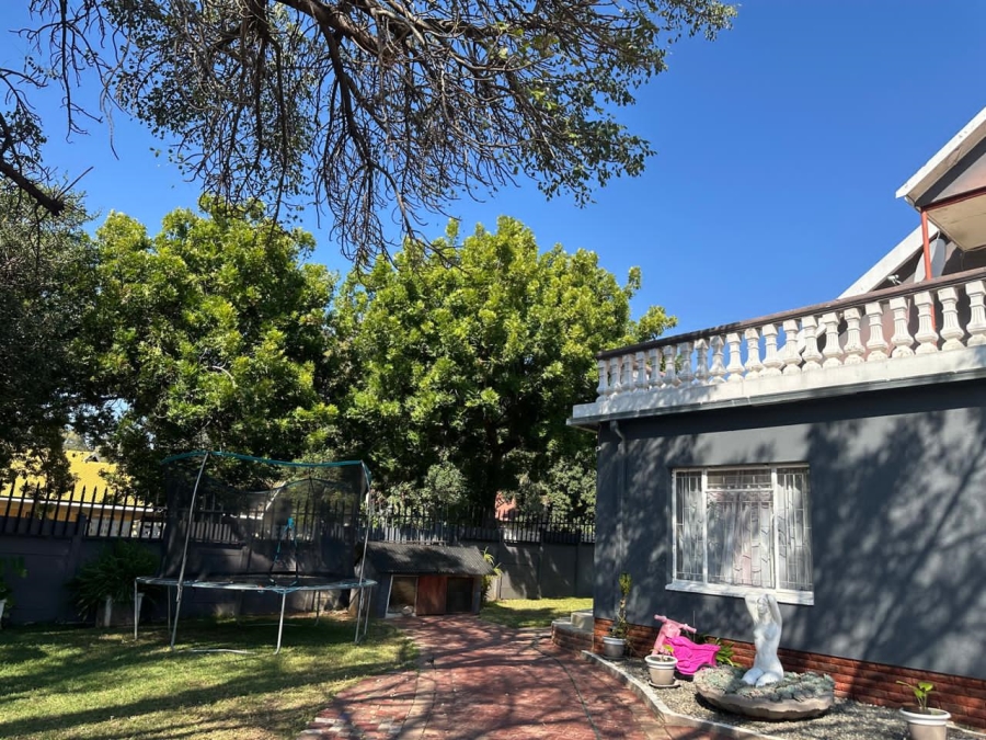 4 Bedroom Property for Sale in Safari Gardens North West